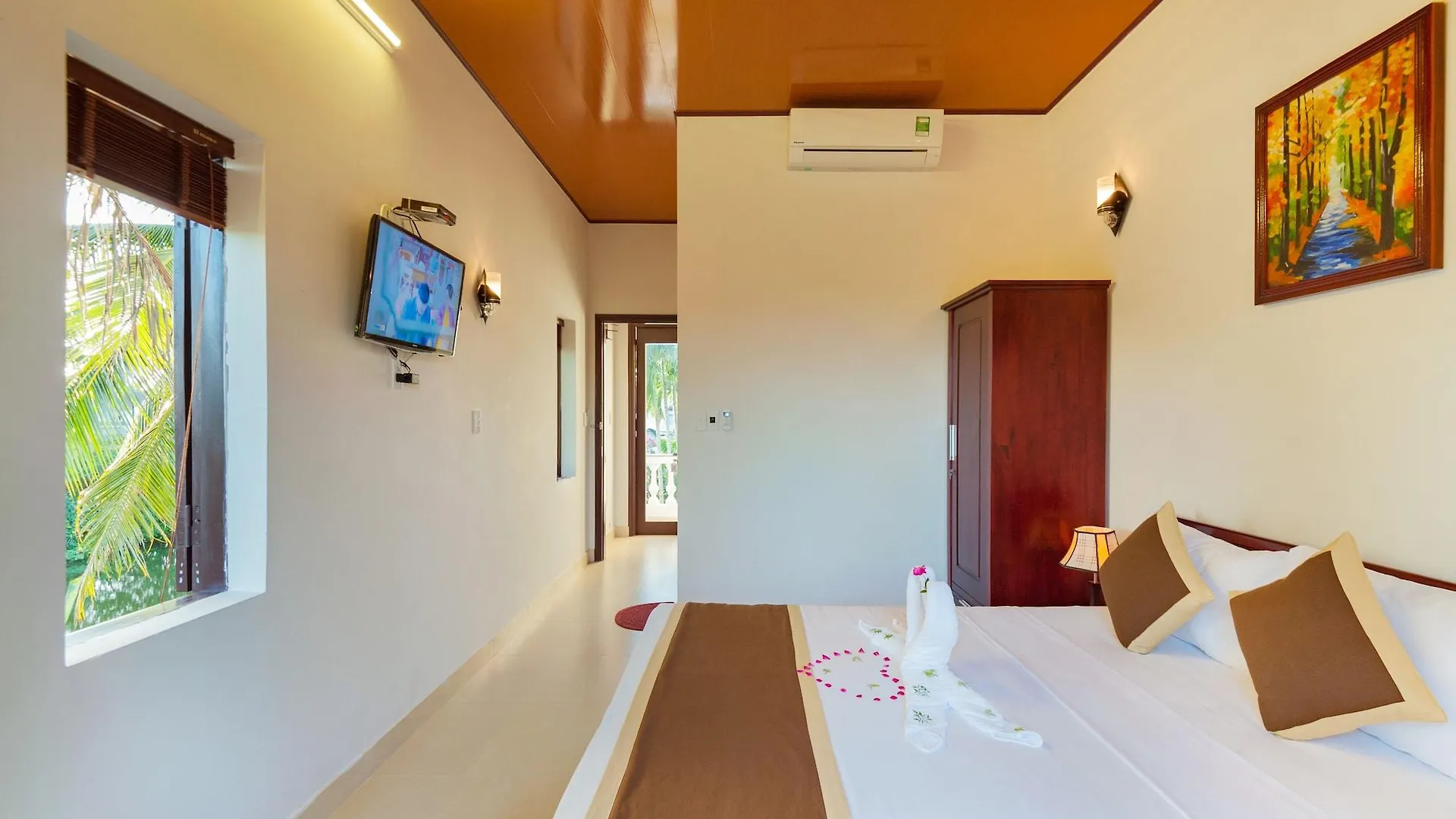 Luna Villa Homestay ホイアン 3*,