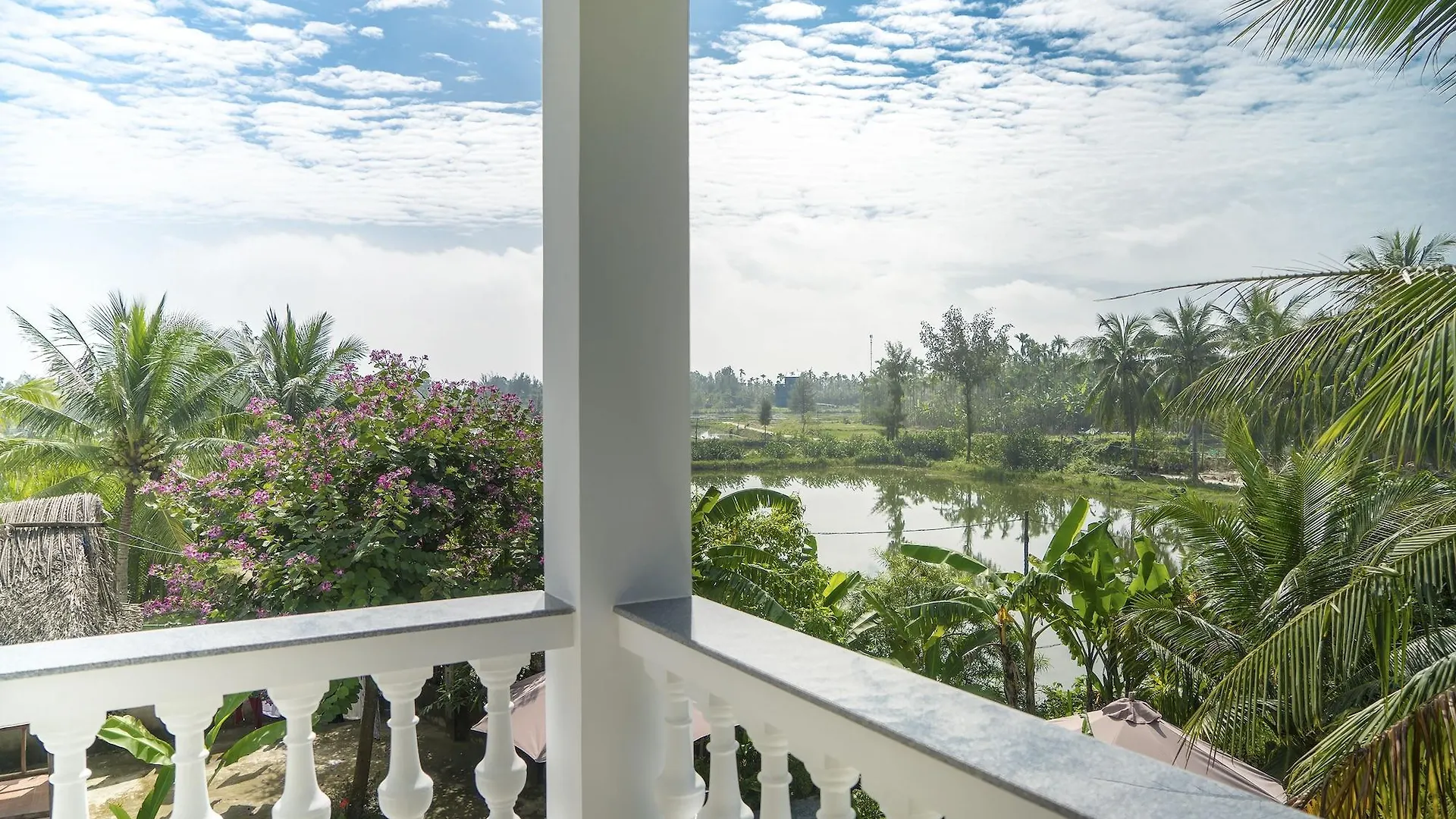 Luna Villa Homestay location