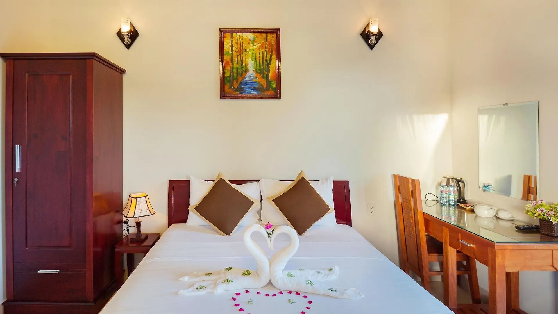 Luna Villa Homestay Хойан Отель