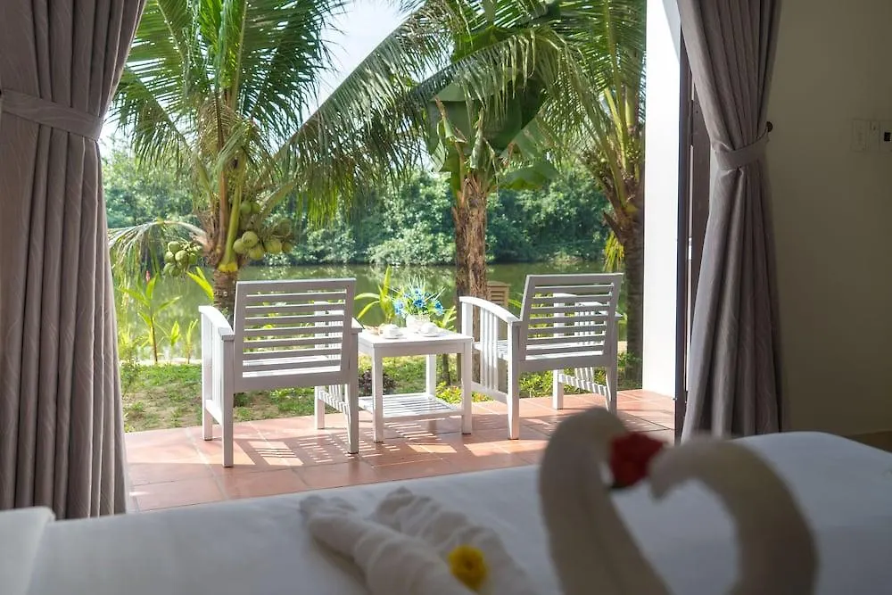 Luna Villa Homestay Хойан Отель