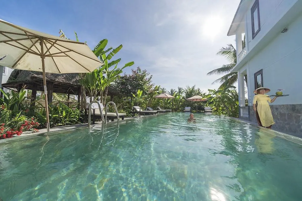 Luna Villa Homestay Хойан Отель