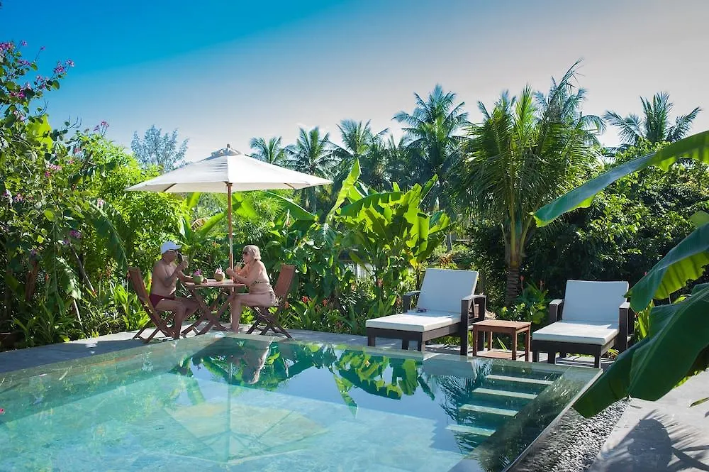 Luna Villa Homestay Хойан Отель