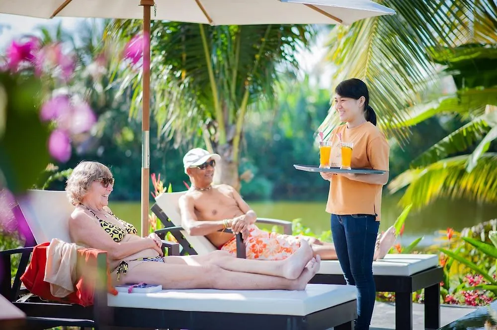 Отель Luna Villa Homestay Хойан
