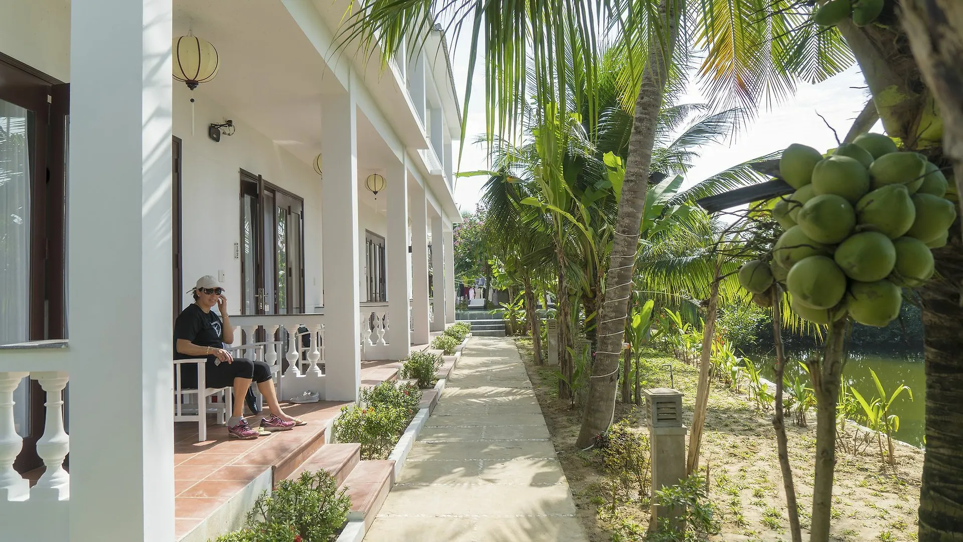 Luna Villa Homestay Хойан 3*,
